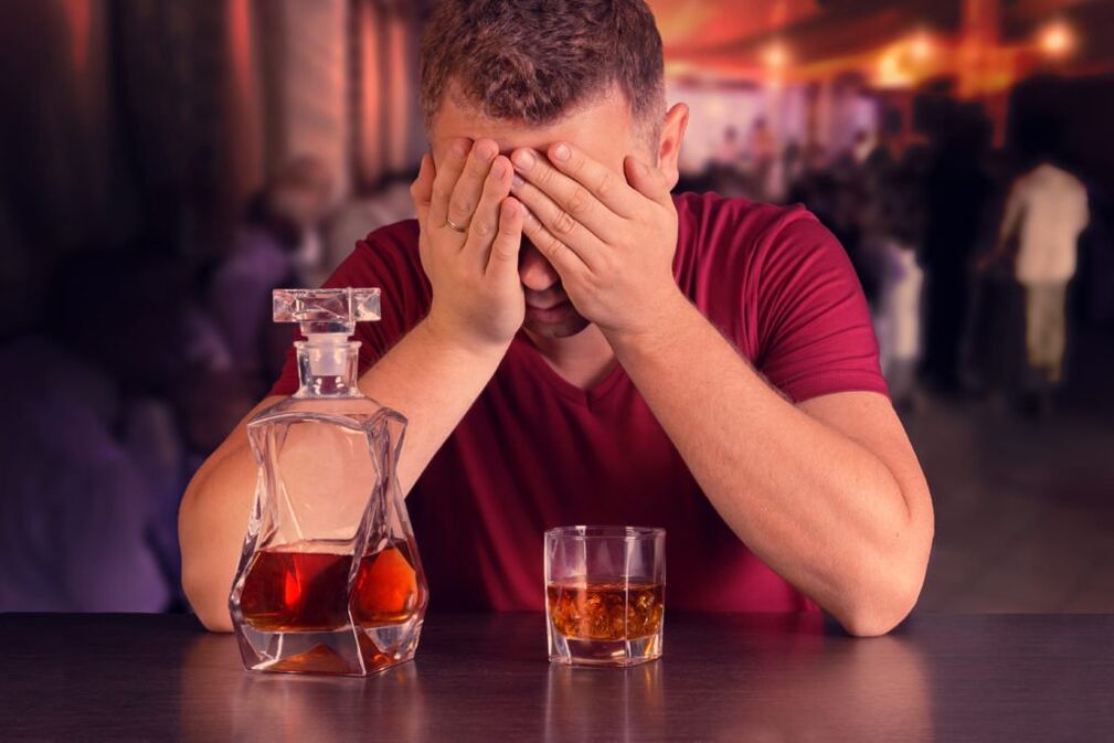 O consumo de alcohol como causa de prostatite calculosa